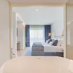 The Editory By The Sea Otel